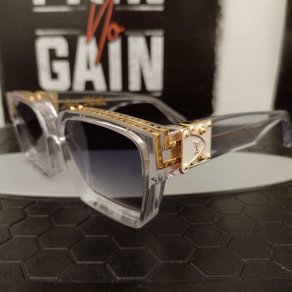 Louis Vuitton sunglasses - Picture 1 of 15